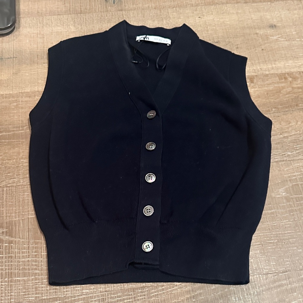 Zara Black Button Down Sleeveless Top